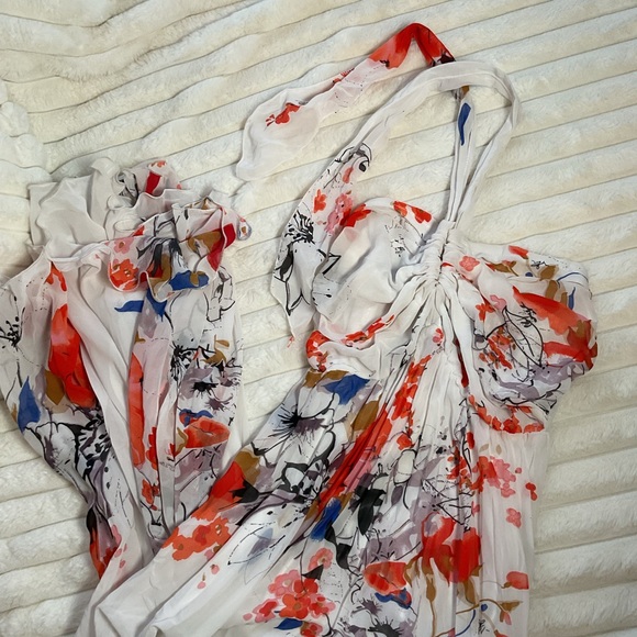Dresses & Skirts - FLORAL MAXI DRESS